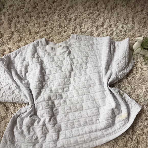 A New Day White textured mattress, patterned unique, cute women’s Knit Top - Picture 2 of 4